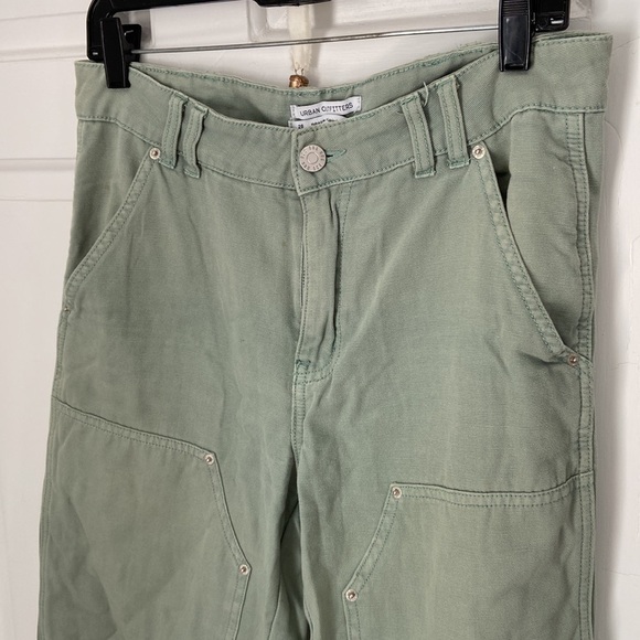 UO light green crop work pants with knee patch - Picture 2 of 8